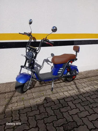 Moto elétrica com botão de Ré<br> motinhas elétricas novas prontas para uso! C sistema de Ré