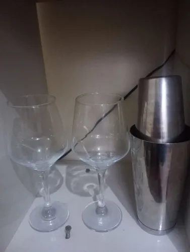 Coqueteleira+ taças de vidro