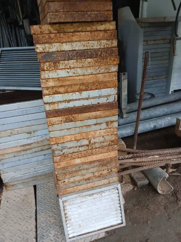 Grelhas de ventilação em chapa metalica