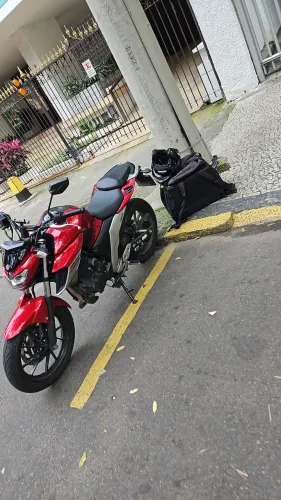 Troco fz 250 em carro km baixo da moto