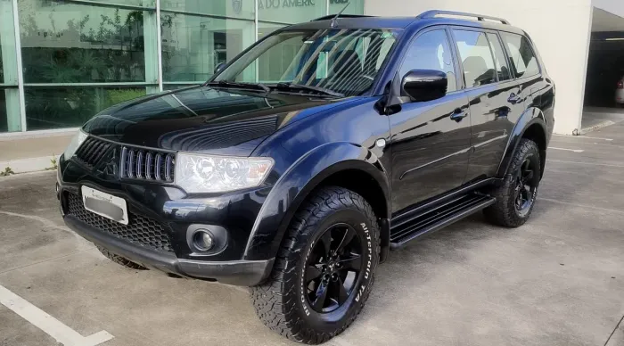 Mitsubishi Pajero Dakar HPE 3.2 4X4 T.I Dies 5P AUT 2013