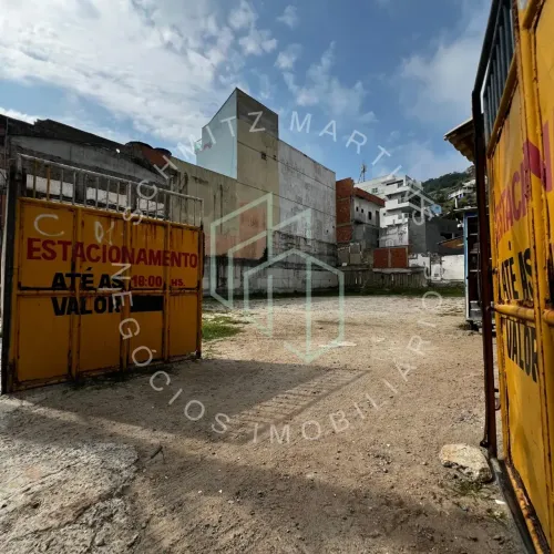 Imóvel para aluguel e venda tem 900 metros quadrados em Prainha - Arraial do Cabo - RJ