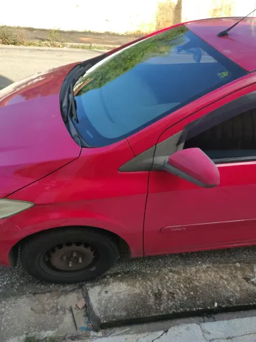 ALUGA-SE ONIX 600 reais por semana 