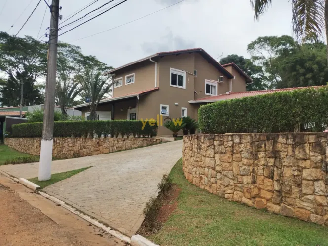 Casa em Condomínio Fechado em Colinas Verdes - Arujá