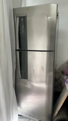 Geladeira com defeito