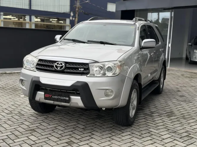 Toyota Hilux SW4 SRV 4X4 4.0 V6 24V Aut. 2010