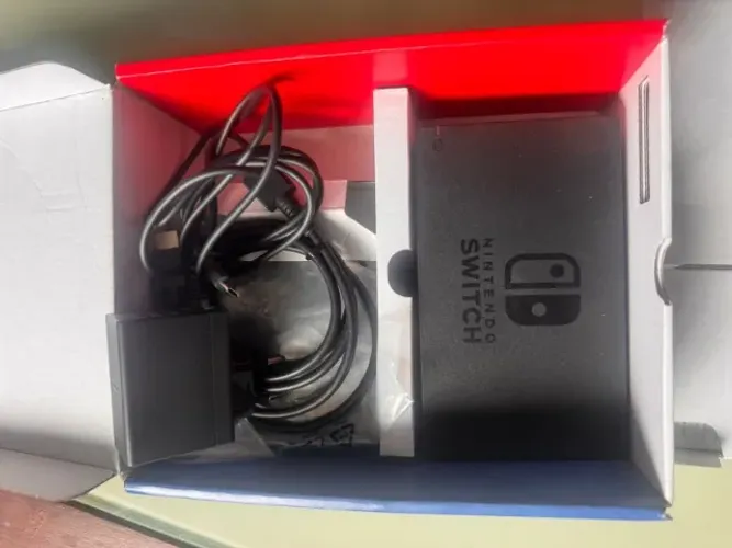 Bundle Nintendo Switch + Super Mario Bros. Wonder + 3 Meses de Assinatura Nintendo Switch 