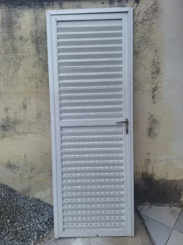 Porta alumínio laminada 070 por 210