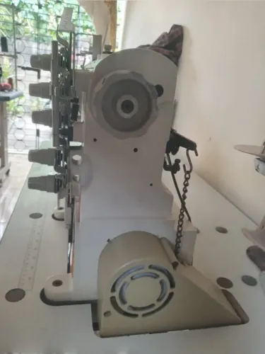 Máquina de Costura Galoneira Direct Drive