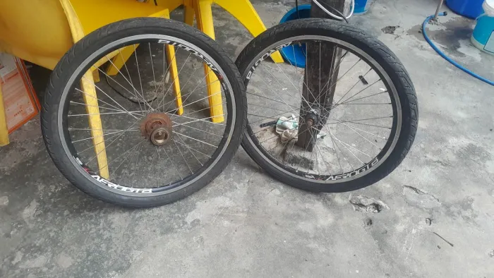 Vendo jante aro 24 completa
