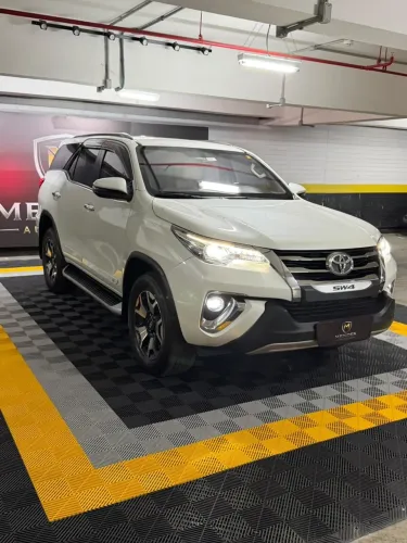 Toyota Hilux SW4 SRX Diamo. 4X4 2.8 TB DIE AUT 2019