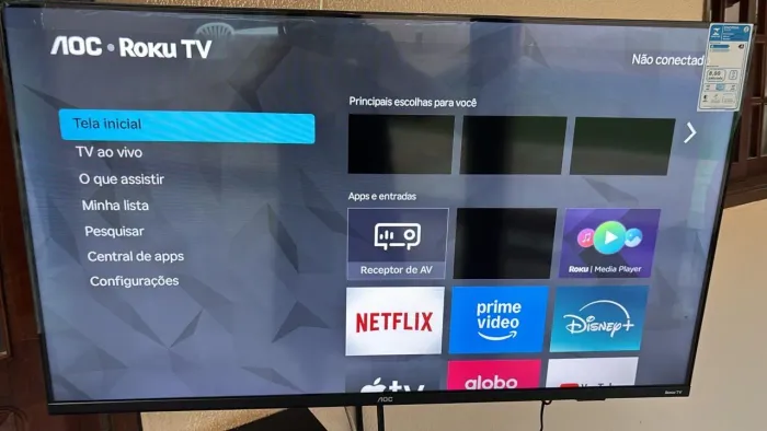 TV AOC LED ROKU 43 c/ suporte de parede