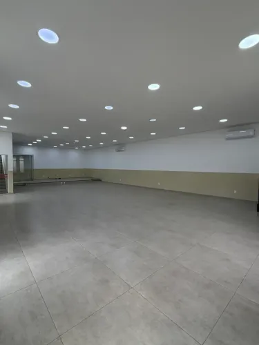 Galpão/Depósito/Armazém para aluguel possui 250 metros quadrados