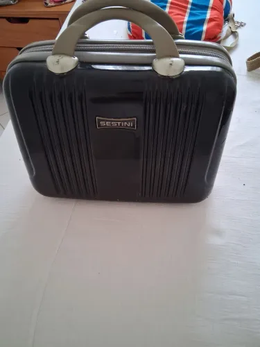 Bolsa de mão tipo maleta