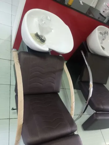 Lindos e novos móveis Ikesak , linha 2025i, para salão de beleza e esmalteria