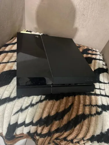 ps4 fat semi novo 