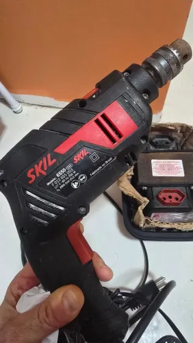 Furadeira Skil 6550 650W 110V/127V + Transformador Trafotron
