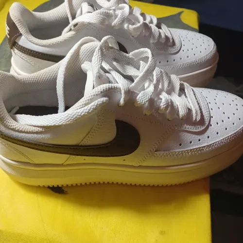 Vendo Tênis Nike feminino número 36 original