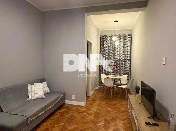 Apartamento : / Residencial / Leme