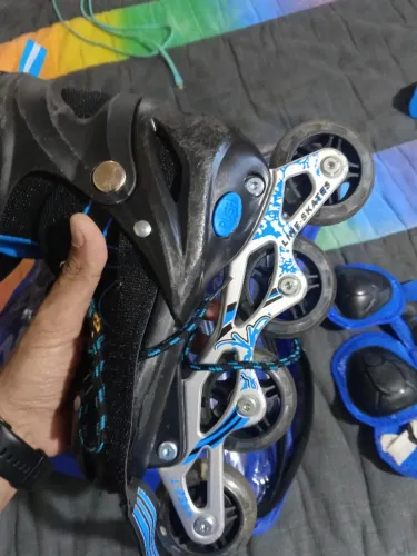Patins semi novo 28 ao 34