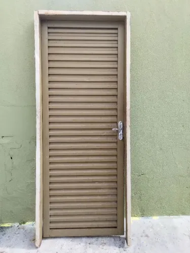 Porta laminada com portal seminovo