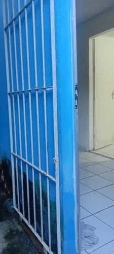 Aluga-se uma casa na Macaxeira