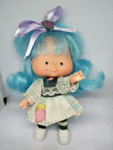 Boneca Moranguinho Uvinha