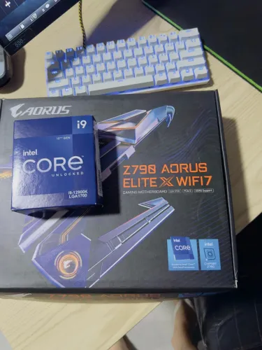 Placa mãe z790 aorus elite e Intel i9 12900k