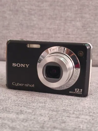Camera Sony DSC-W210