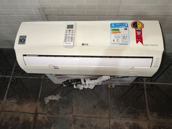 Ar condicionado inverter 9000btus LG com instalação de fácil acesso inclusa.