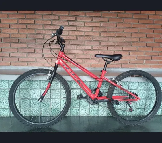Bicicleta bem conservada aro 24