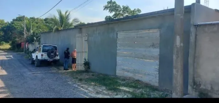 Lote murado de 365m2 - Ilha de Guaratiba