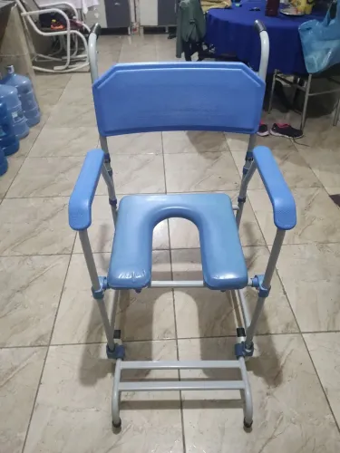 Vende se cadeira de banho