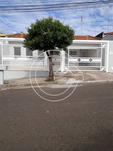 VENDE-SE Residência NO PALMITAL - MARÍLIA/SP