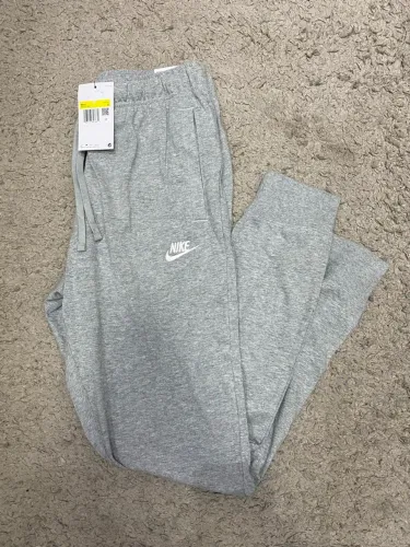 calça nike club cinza