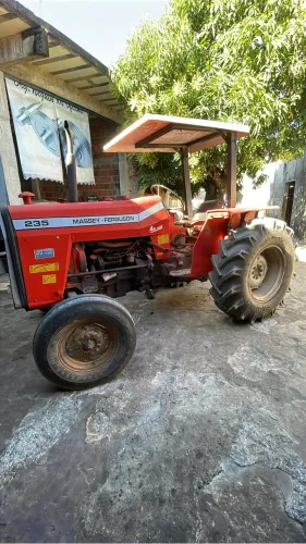 Trator 235