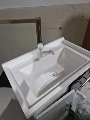 Pia pra lavabo. 38x50cm branca. Ótimo estado.