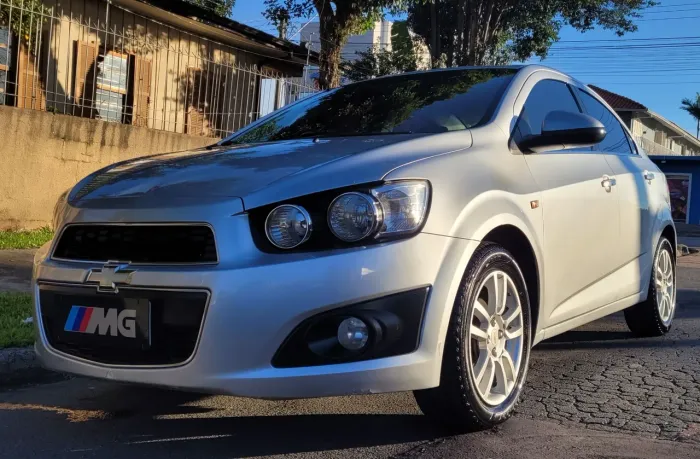 Chevrolet Sonic 2012 Usados e Novos em Curitiba e região, PR