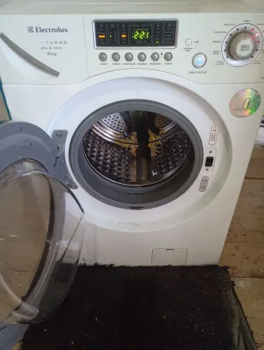 LAVA E SECA ELECTROLUX 9 KG PERFEITA $ 890,00 PARCELO NO CARTÃO E ENTREGO