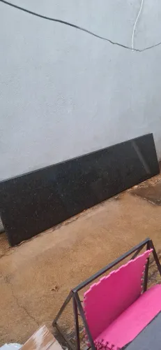 BANCADA EM GRANITO  2,4m x 0,60m