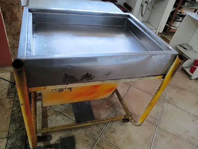 PISTA FRIA ELÉTRICA AÇAÍ OU SALADA E MATERIAS PARA RESTAURANTE 