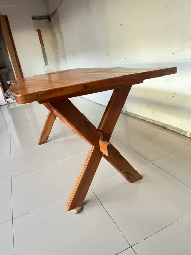 Mesa de peroba