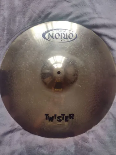 Pratos bateria