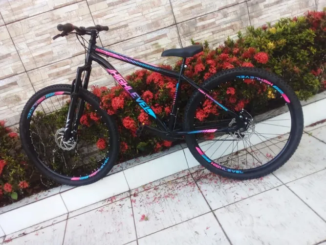 Vendo bicicleta aro 29 nova com nota fiscal 