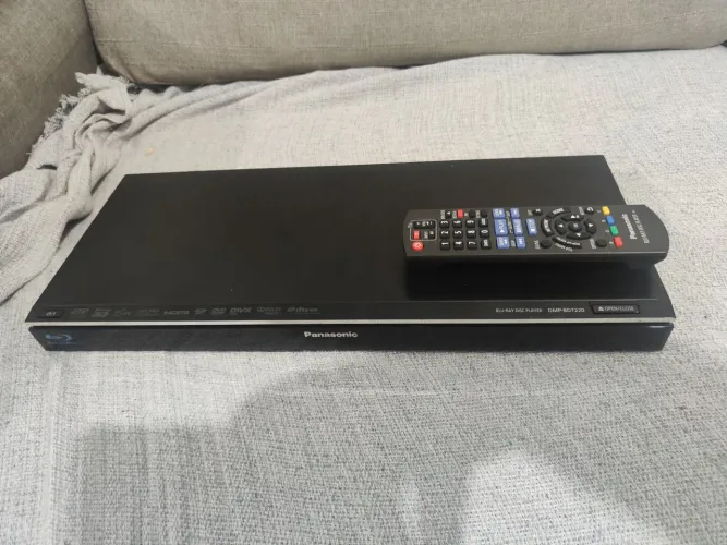 Bluray player Panasonic Bdt220