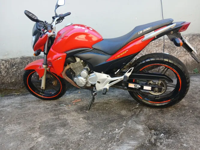 cb 300