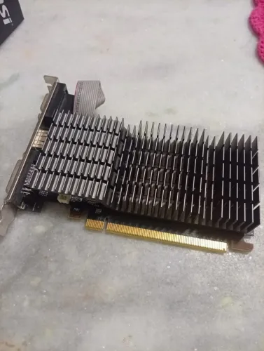 AFOX R5 220 2GB DDR3