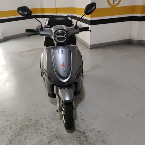 Vendo triciclo elétrico