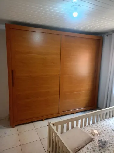 Guarda roupa gigante imperador