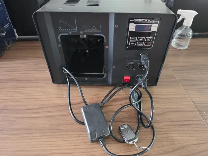 Vendo máquina de fumaca usada